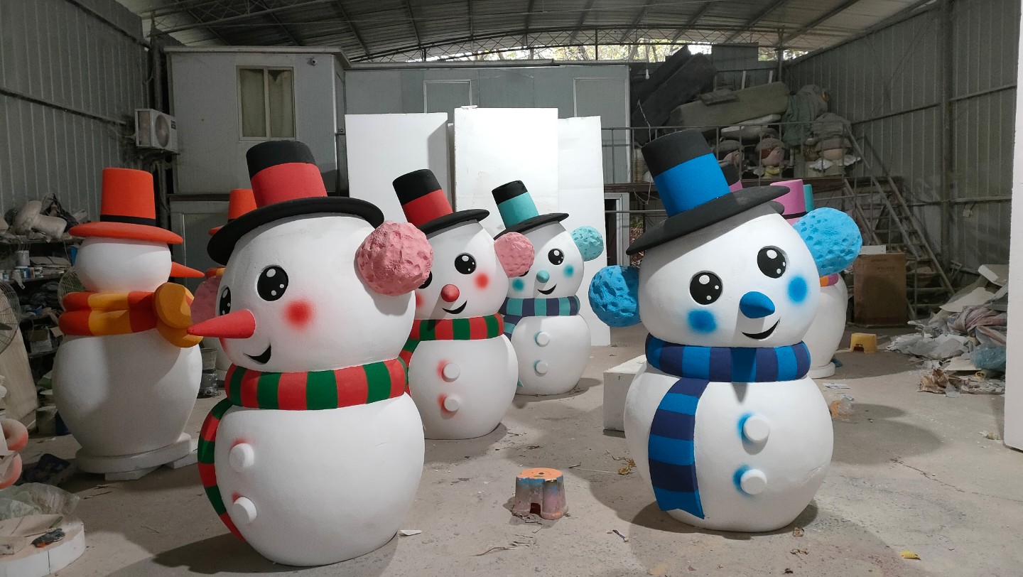 重庆泡沫雕塑 雪人玻璃钢雕塑圣诞装饰 (2).jpg